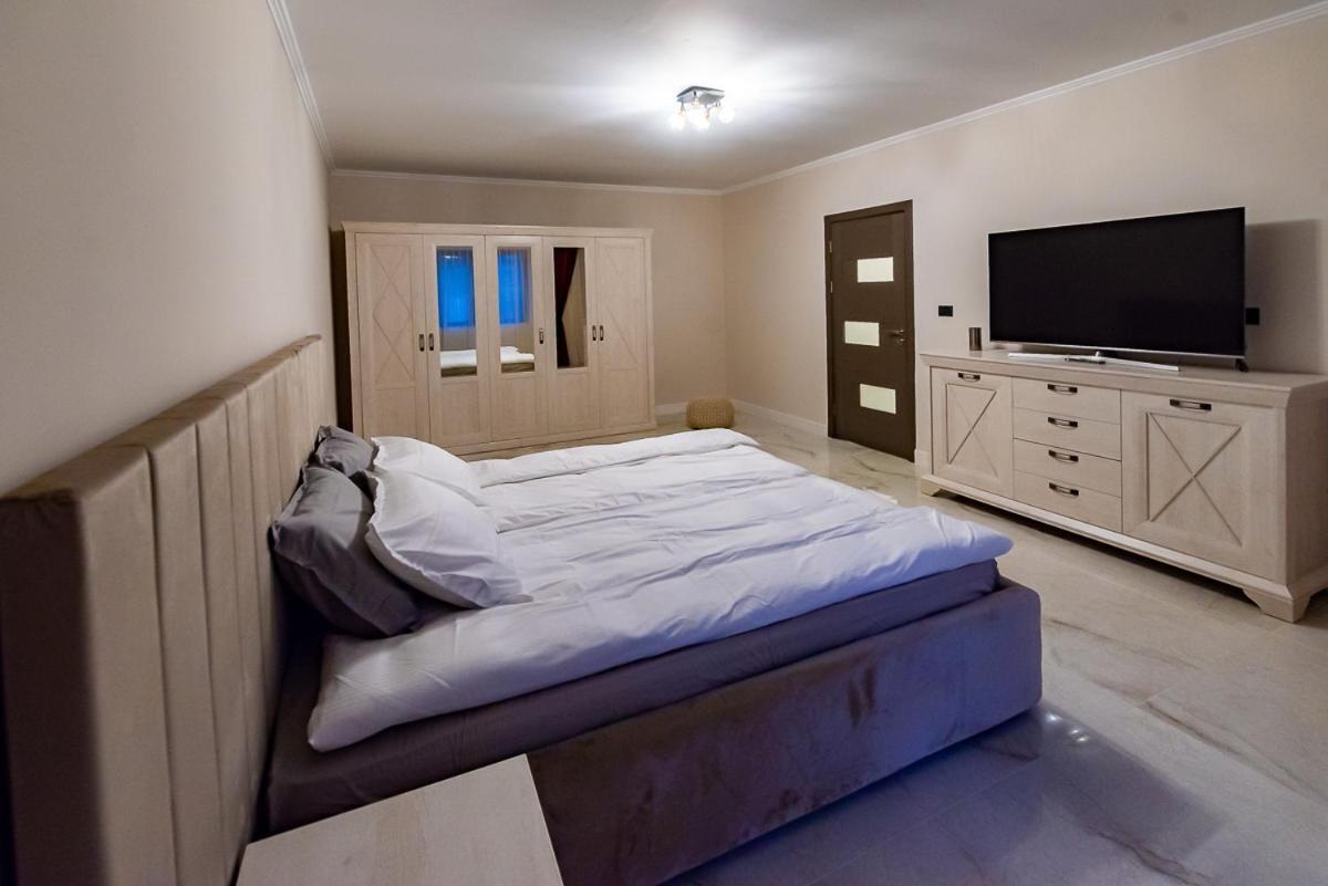 Moky Rezident Appartement Arad Buitenkant foto