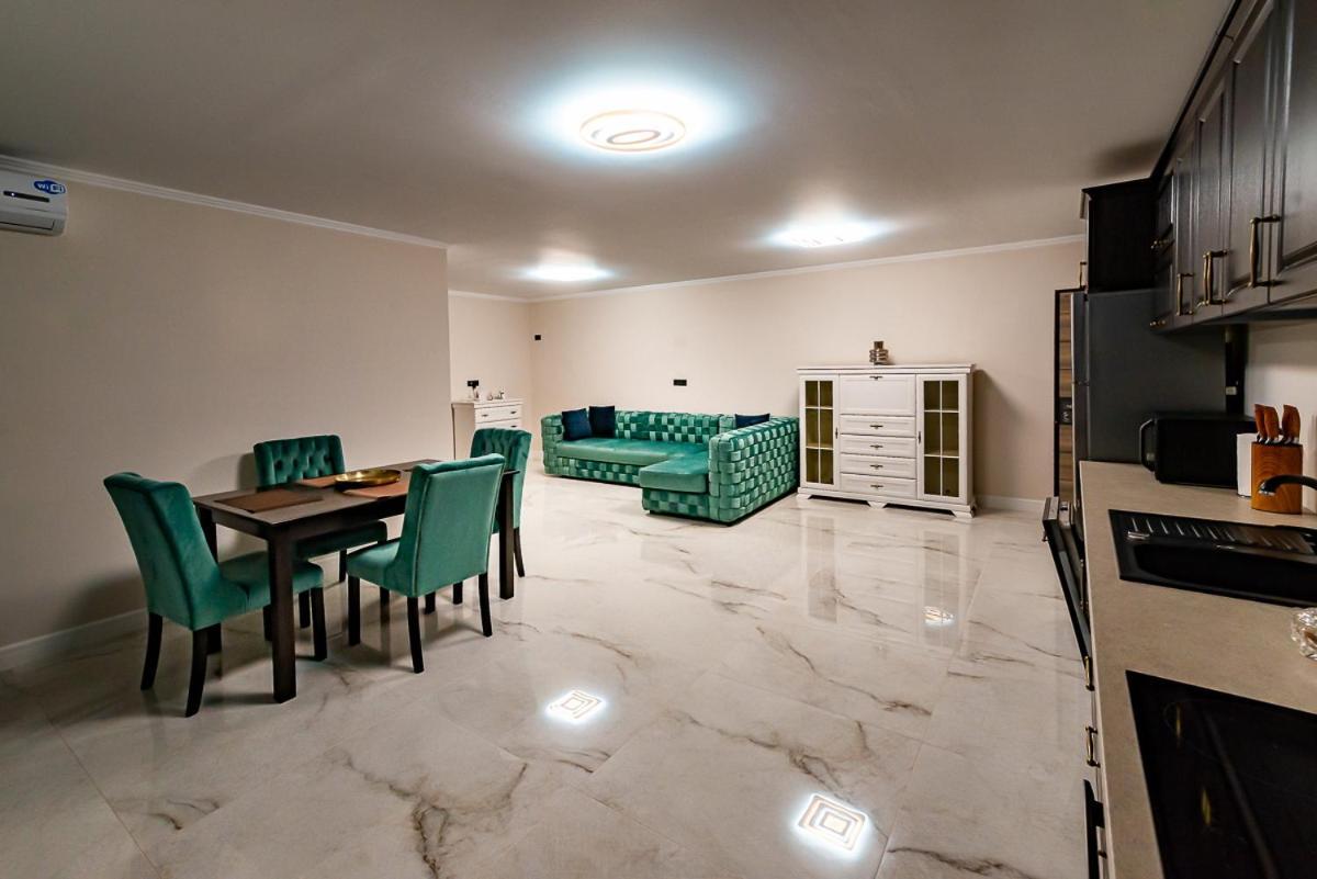 Moky Rezident Appartement Arad Buitenkant foto