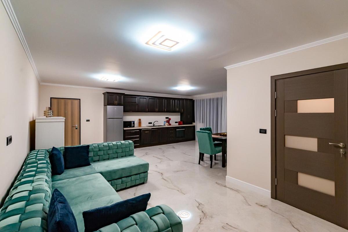 Moky Rezident Appartement Arad Buitenkant foto